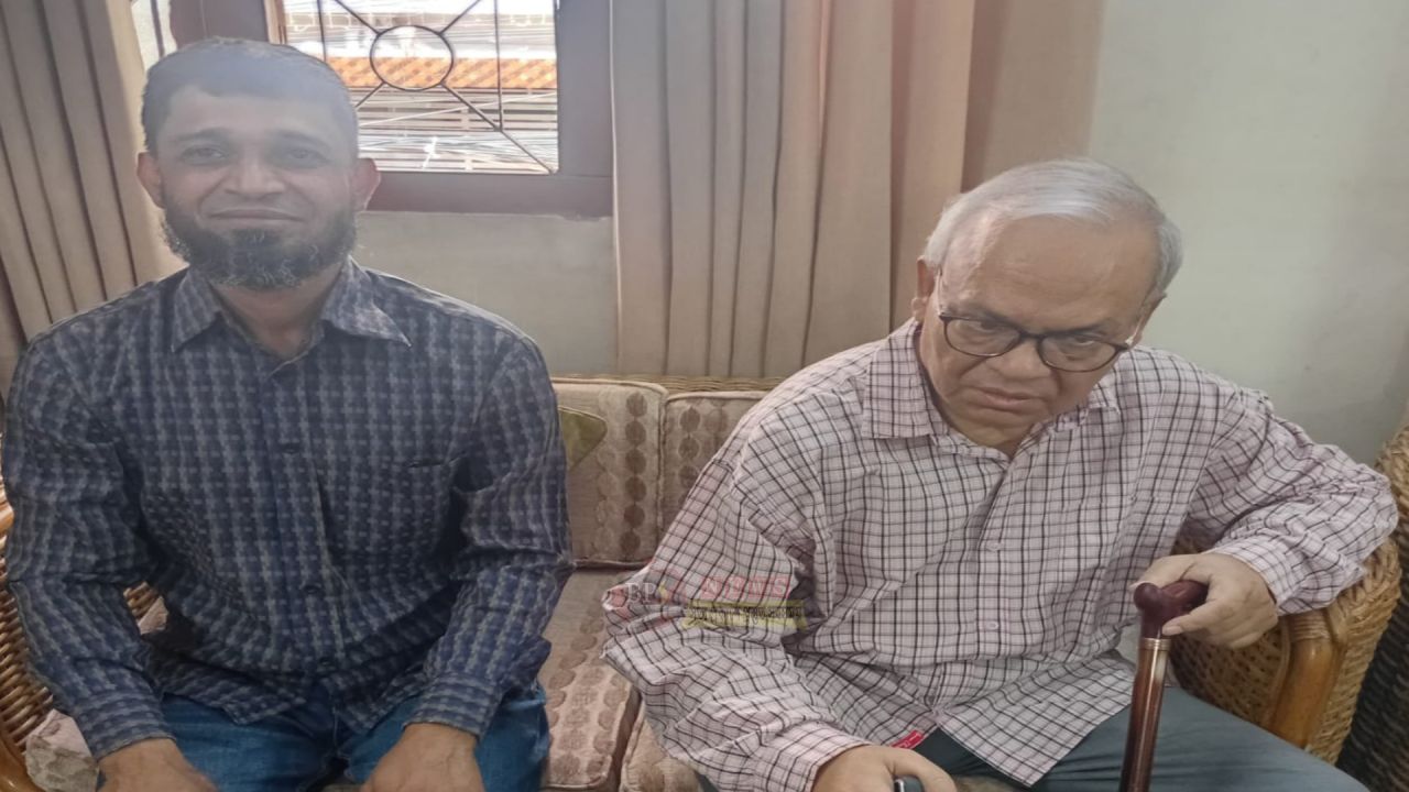 ঈদ-উল ফিতর উপলক্ষে রুহুল কবির রিজভীর সাথে নাসির উদ্দীন জাহান সাগরের সৌজন্য সাক্ষাৎ
