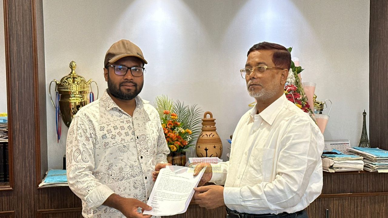 “ দূষণে বাবুরাইল-কাশীপুর লেক: প্রশাসকের  দ্বারস্থ সাংবাদিক রাশেদ”