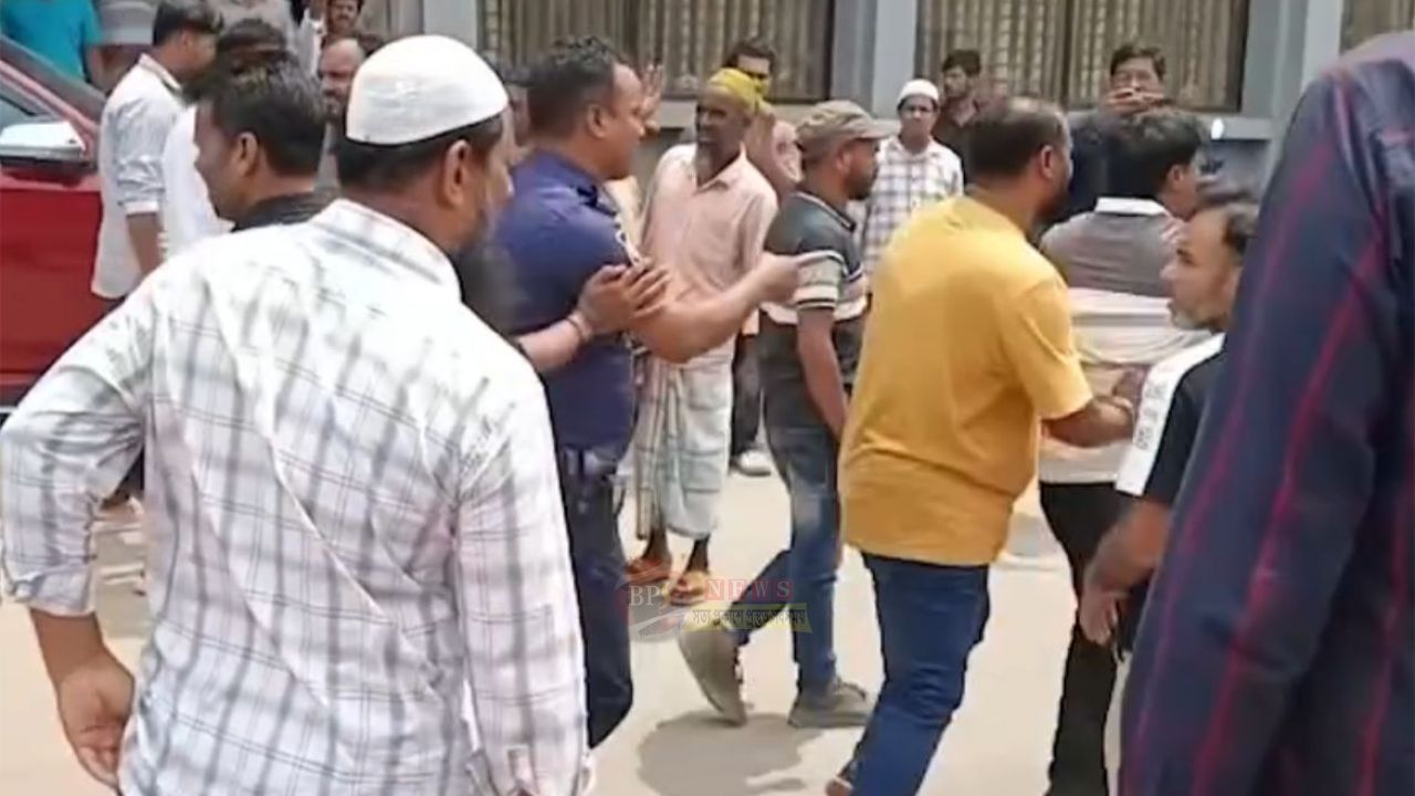 বক্তাবলি ঘাটের ইজারাকে কেন্দ্র করে বিএনপি-জামায়াত-এনসিপির এিমূখী সংঘর্ষে উত্তপ্ত সদর উপজেলা