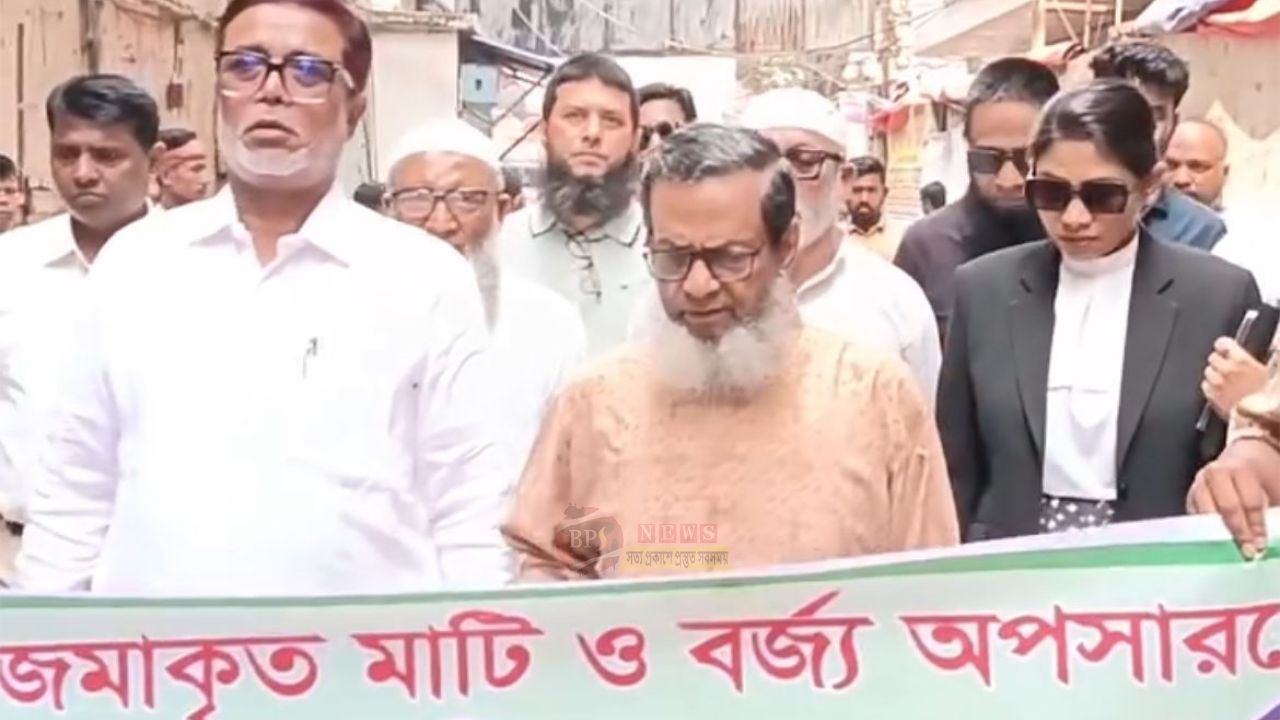 হকার উচ্ছেদে স্বস্তি ফিরেছে নগরজুড়ে, সমন্বিত উদ্যোগে প্রশংসায় কালাম-সাখাওয়াত