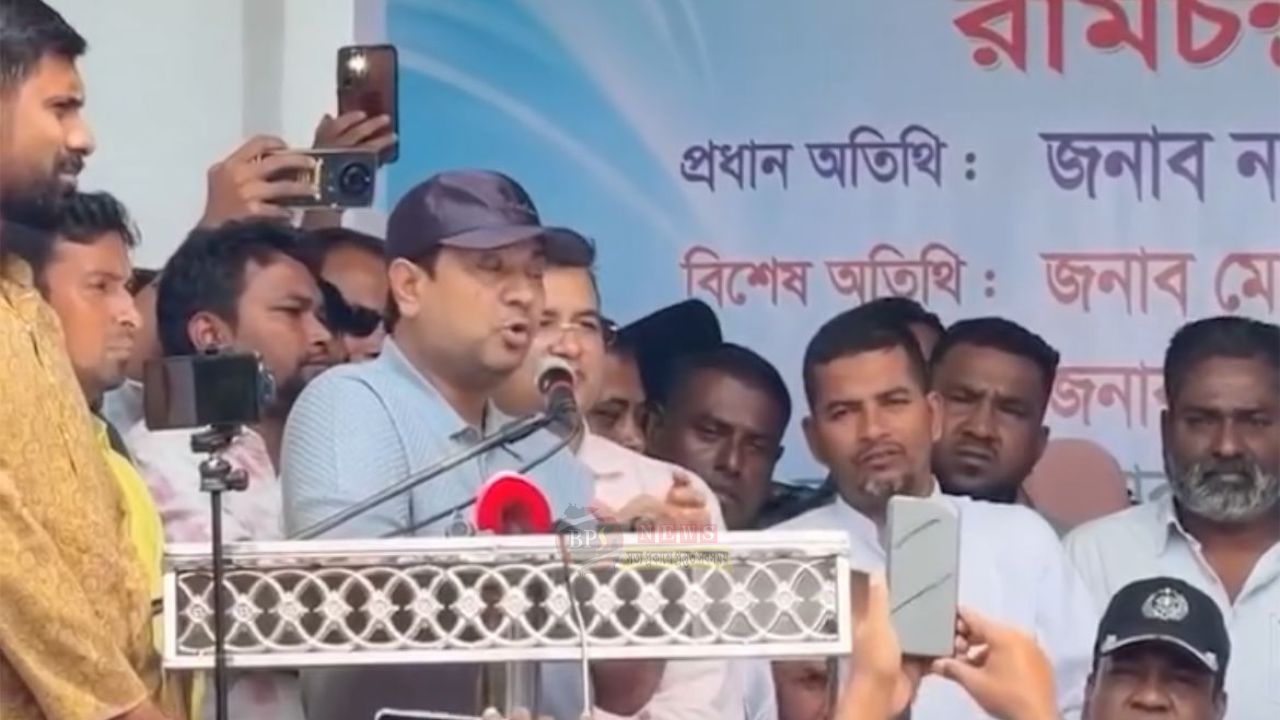 আড়াইহাজারের খাল ফিরবে পুরোনো রূপে, খনন কর্মসূচির উদ্বোধন করলেন এমপি আজাদ