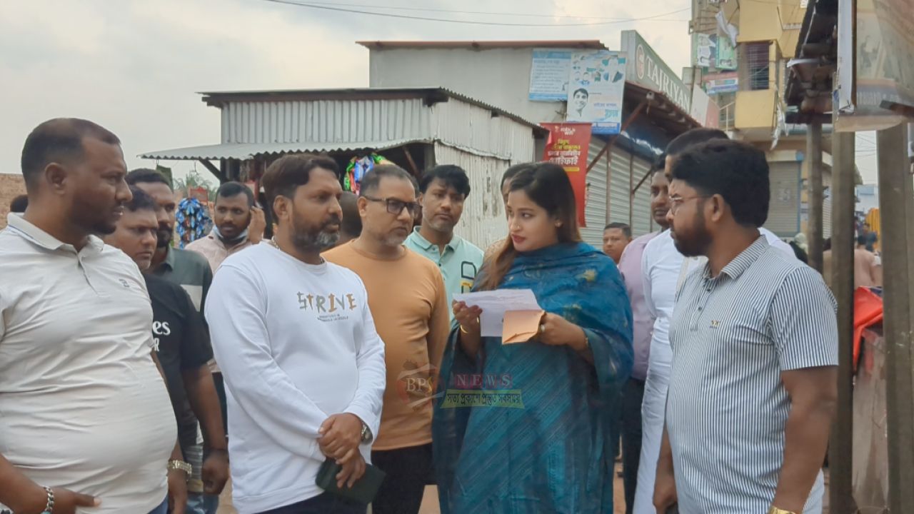 সর্বোচ্চ দরদাতা নজরুল ইসলাম প্রধানের হাতে বক্তাবলী ঘাটের ইজারা হস্তান্তর করলো উপজেলা প্রশাসন 