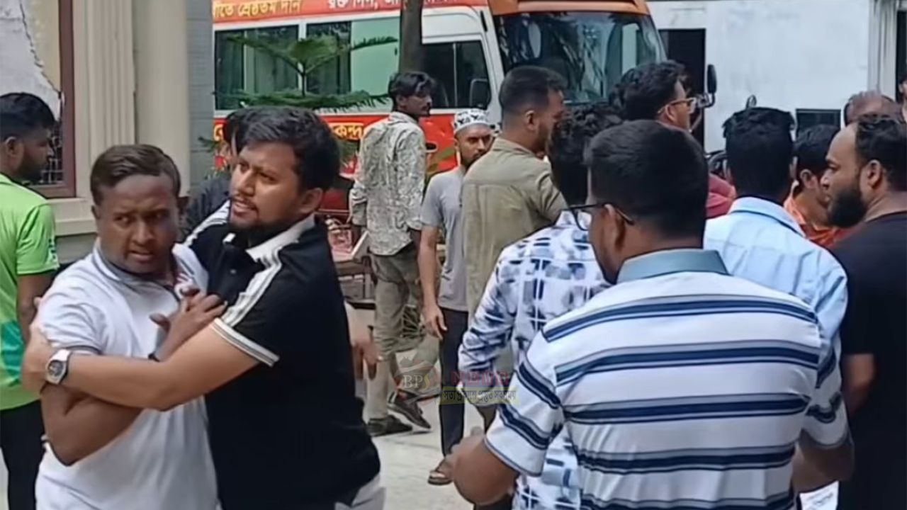 বিএনপি নেতা অকিলকে মারলো যুবদলের রনি সমর্থকরা