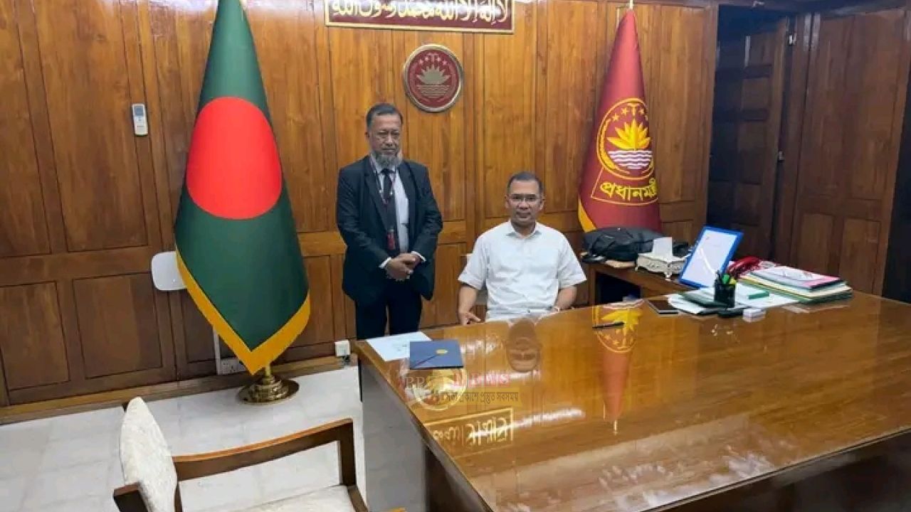 প্রধানমন্ত্রীকে অভিনন্দন জানালেন টিপু