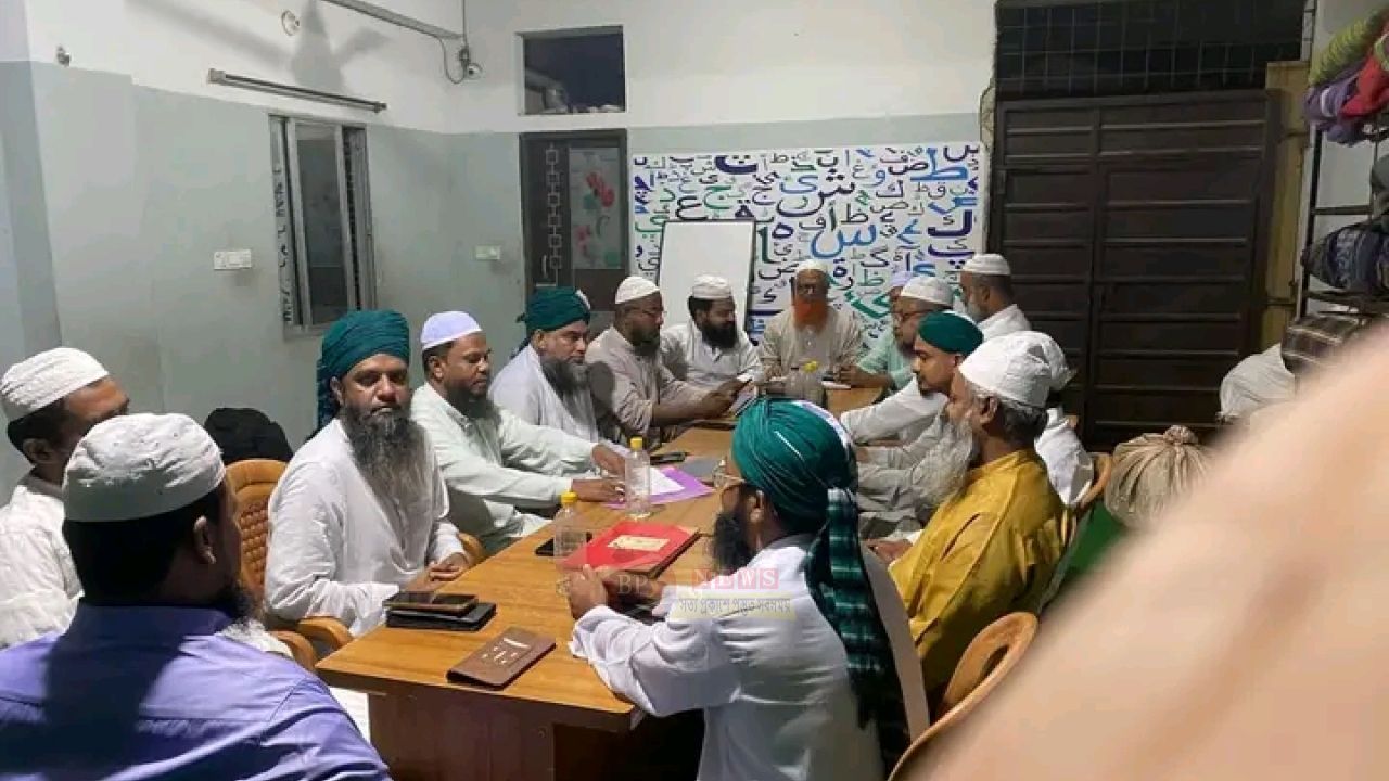শিক্ষাখাতে বাজেটে বড় কথা বলা হলেও শিক্ষকরা রাস্তায়, দ্বিচারিতার অভিযোগ মুফতি মাসুম বিল্লাহর