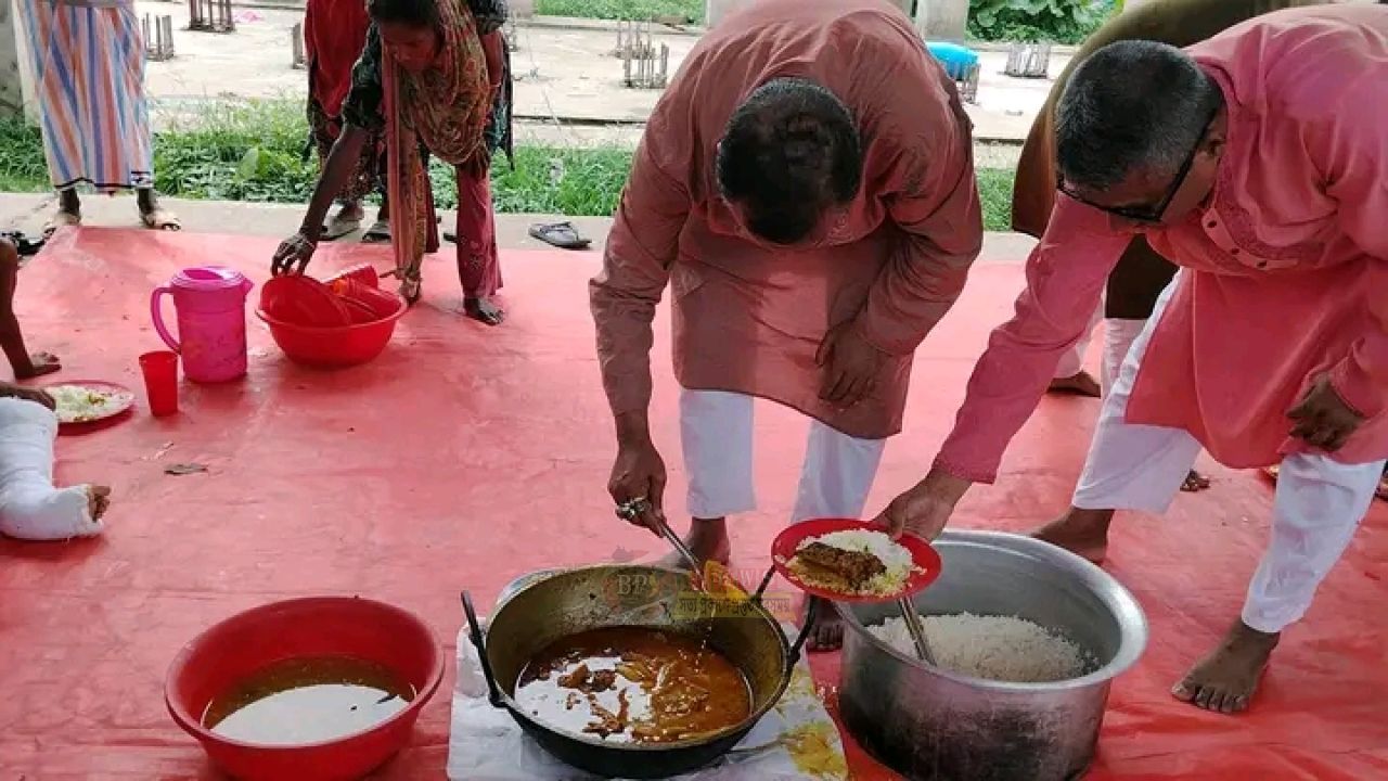 নারায়ণগঞ্জ রেলস্টেশনে অসহায় ও পথশিশুদের মাঝে খাবার বিতরণ করলেন টিপু