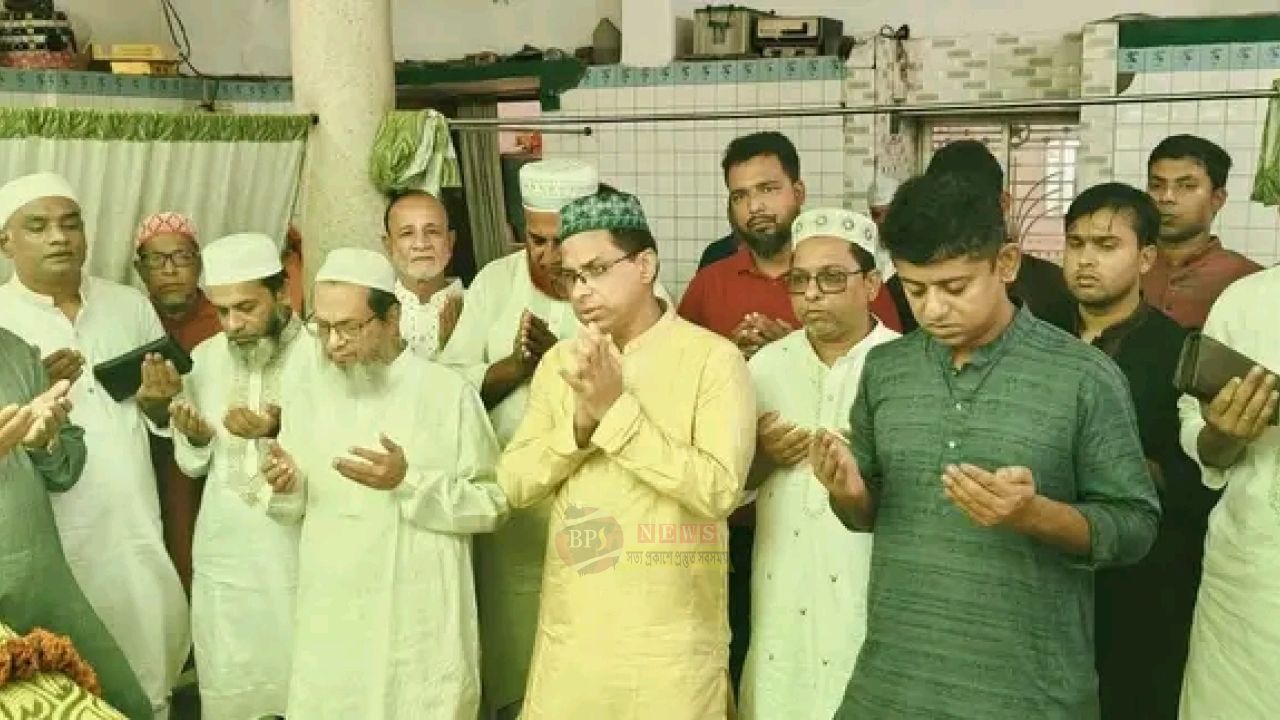 ইতিহাস-ঐতিহ্যের টানে কদম রসূল দরগাহে এমপি-ডিসি, উন্নয়নের আশ্বাস