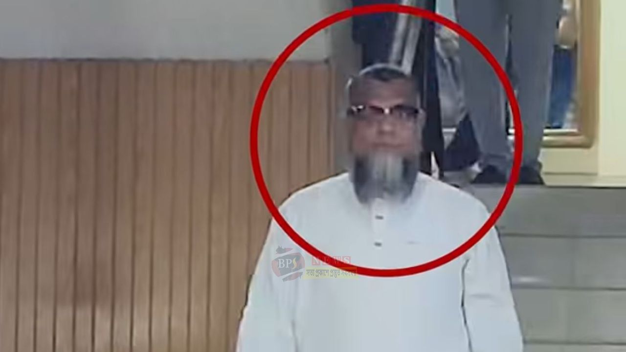 হ'ত্যা মা'মলার ওয়ারেন্টভুক্ত আ'সামিকে দেখা গেল নারায়ণগঞ্জ পুলিশ সুপারের কার্যালয়ে