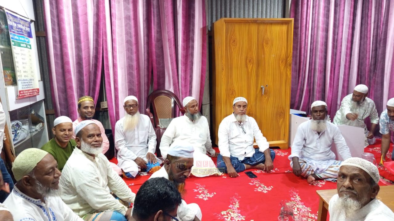 ডিক্রিরচর মাদ্রাসায় নতুন কমিটি