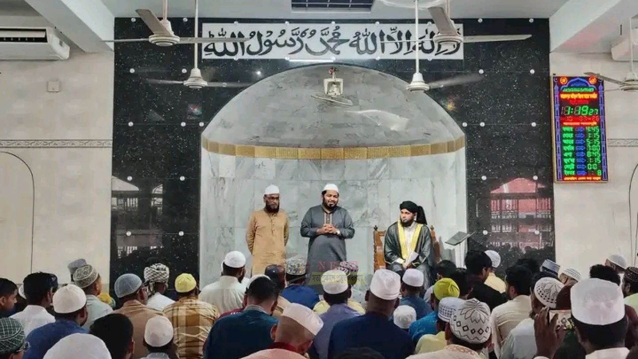 কায়েমপুরে জুমার নামাজ আদায় শেষে পানির সংকট সমাধানে উদ্যোগের আশ্বাস দিলেন এমপি আব্দুল্লাহ আল আমিন