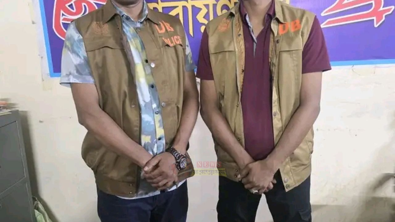বন্দরে আনসার সদস্যদের কাছ থেকে ছিনতাই হওয়া শটগান উদ্ধার করল ডিবি পুলিশ