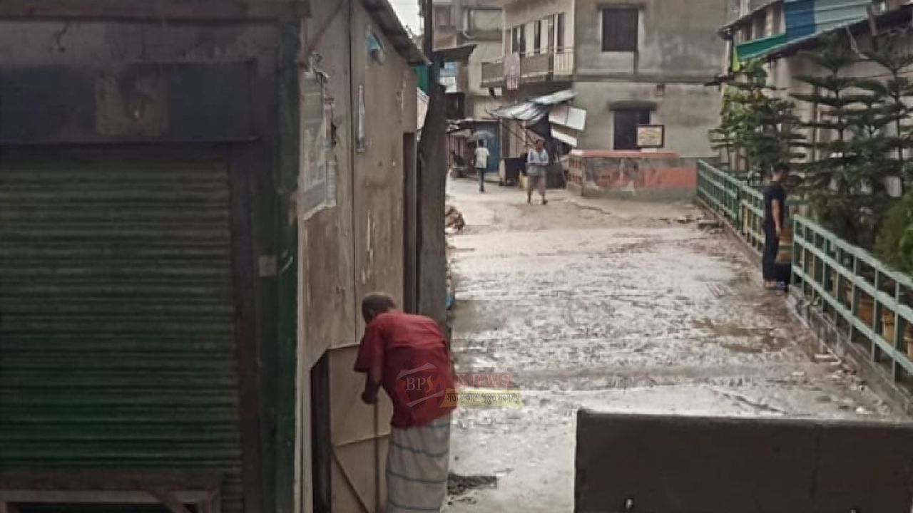 কাশিপুরে খাস জমি দখল করে দোকান নির্মাণ, জলাবদ্ধতায় দুর্ভোগে ৫–৬ হাজার পরিবার