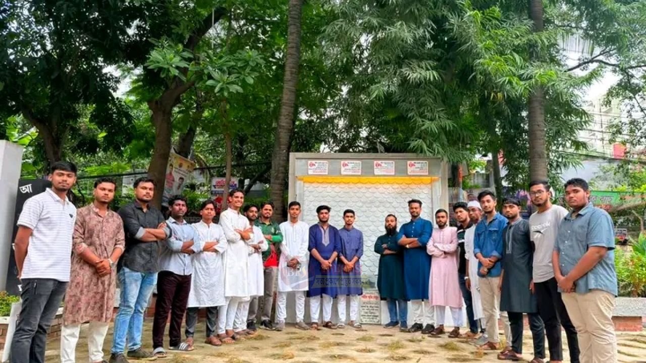 গণঅভ্যুত্থান দিবসে সরকারি তোলারাম কলেজে শহীদ স্মৃতিস্তম্ভ উদ্বোধন