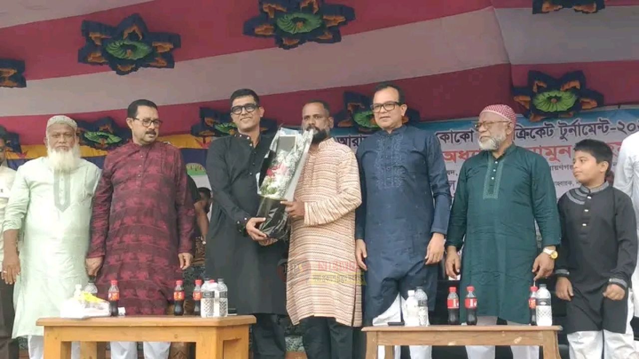 আলীগঞ্জে কোকো স্মৃতি ক্রিকেটের ফাইনালে মাসুকুল ইসলাম রাজীব