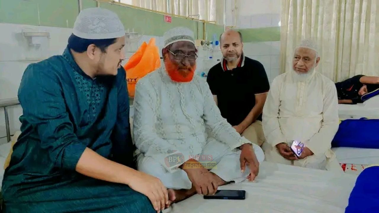 IBWF নারায়ণগঞ্জ মহানগর সভাপতিকে দেখতে হাসপাতালে নারায়ণগঞ্জ মহানগর জামায়াত আমীর