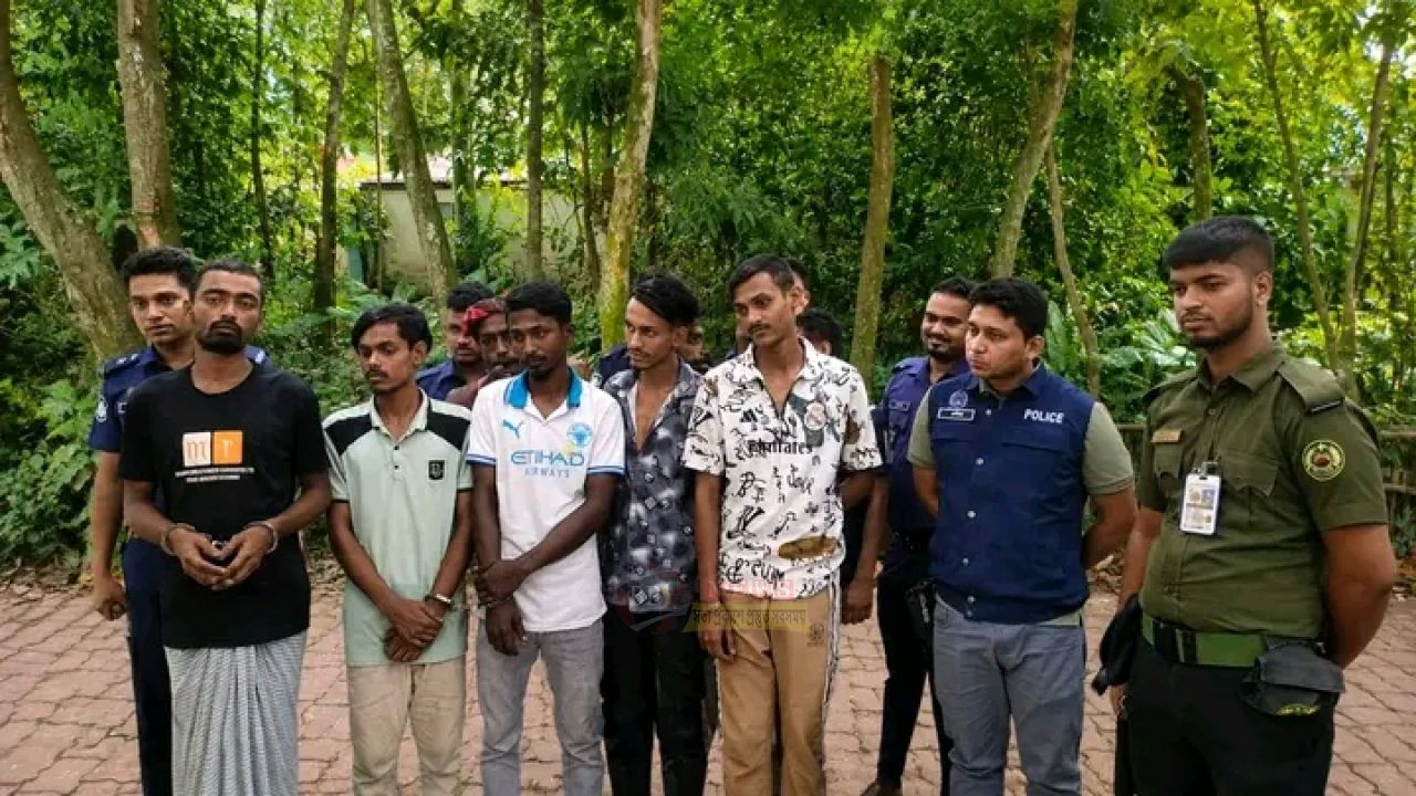 রূপগঞ্জে মাদকবিরোধী অভিযানে ৯ জনের ৬ মাস করে কারাদণ্ড