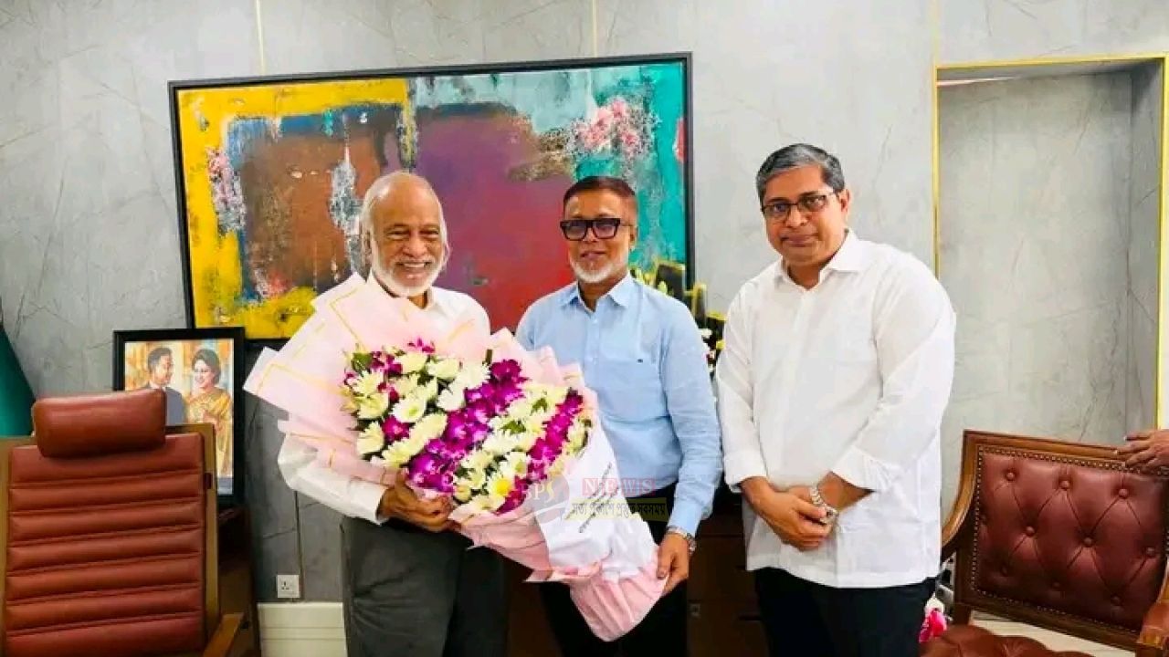 পল্লী উন্নয়ন ও সমবায় মন্ত্রীকে অভিনন্দন জানালেন সাখাওয়াত