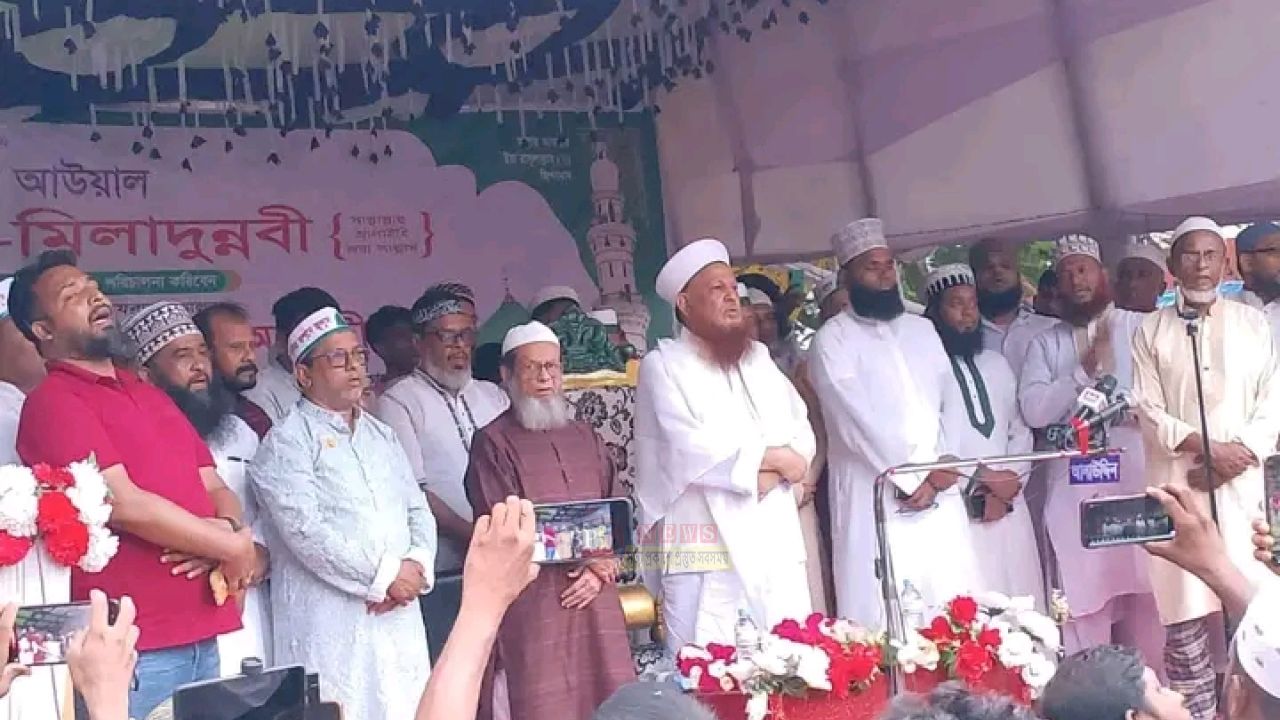 বন্দরে জশনে জুলুসে নেতৃত্ব দিলেন আল্লামা সাইয়্যিদ বাহাদুর শাহ্