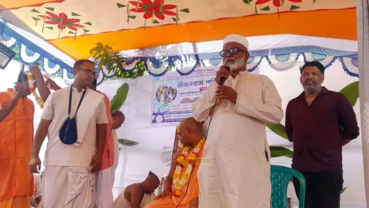 গলাচিপা কুড়িপাড়ায় ইসকনের অনুষ্ঠানে প্রধান অতিথি খোরশেদ