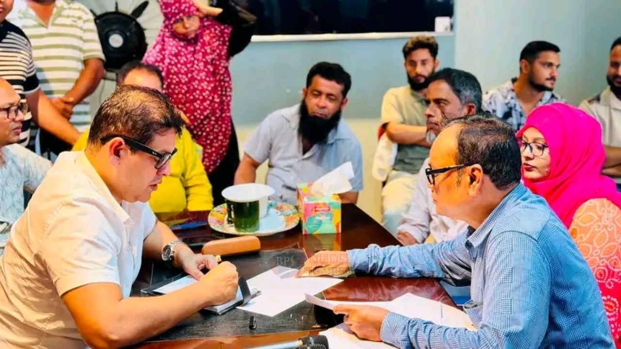 সাপ্তাহিক সাক্ষাতে রূপগঞ্জের মানুষের কথা শুনছেন দিপু ভূঁইয়া