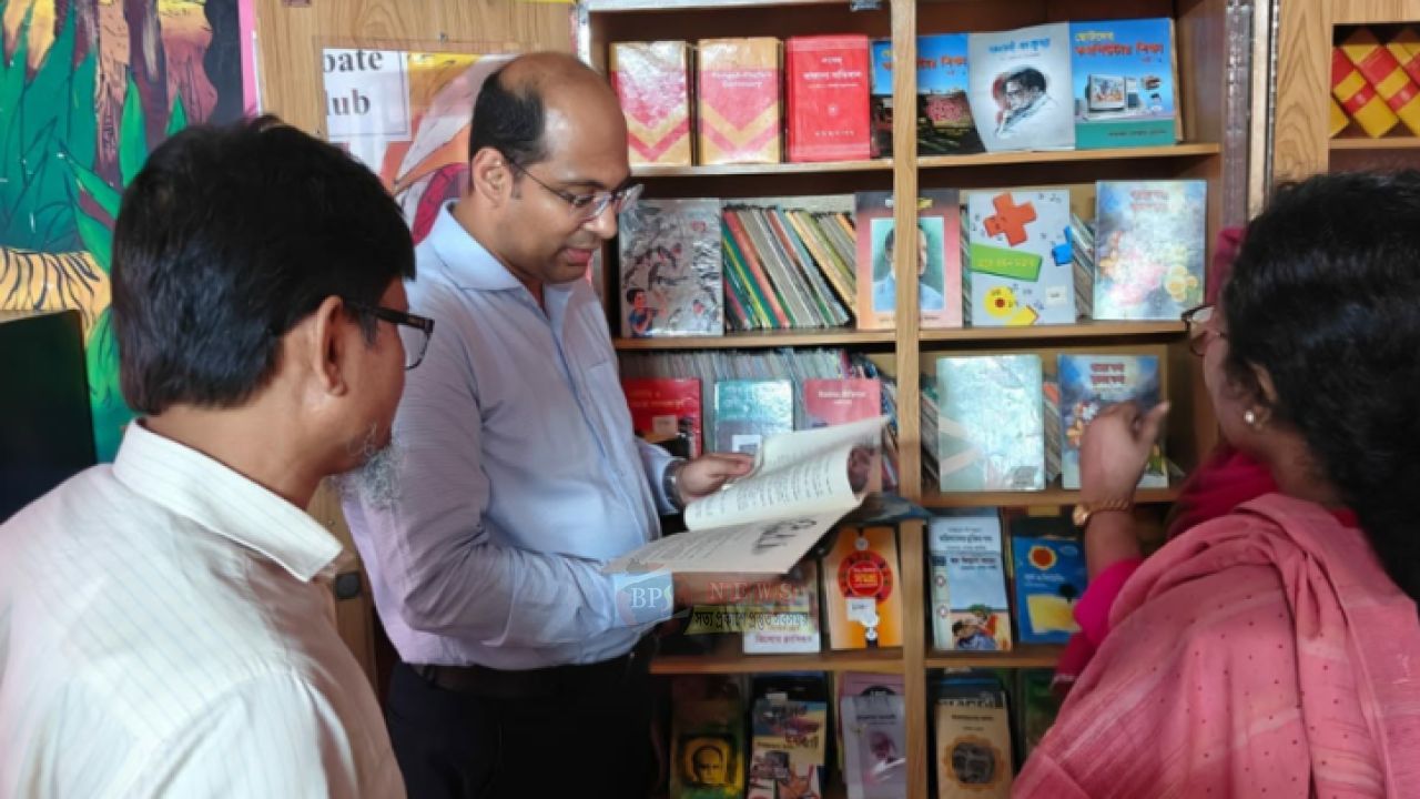নজরুল বর্ষে কুতুবআইল মডেল স্কুলে ‘সাহিত্য কর্ণার’