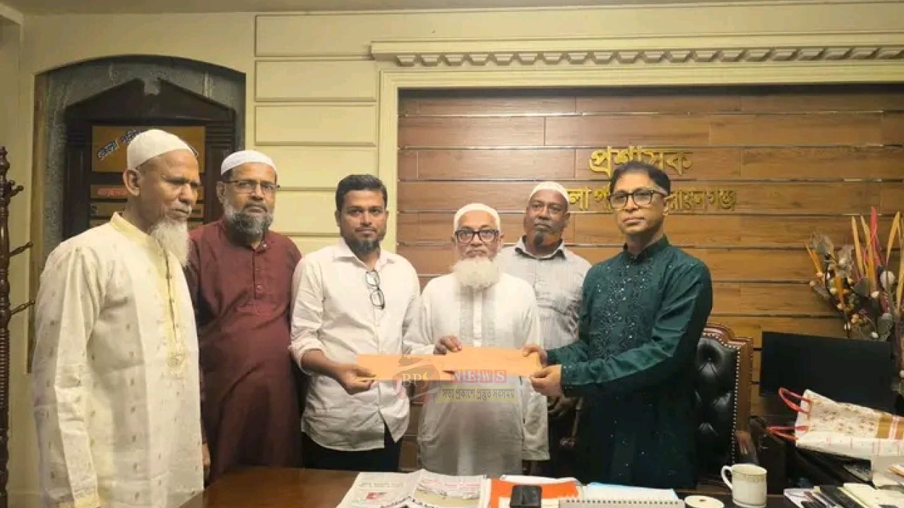 কাশীপুর চৌধুরীগাঁও হাজী জামে মসজিদের উন্নয়নে জেলা পরিষদের সহায়তা