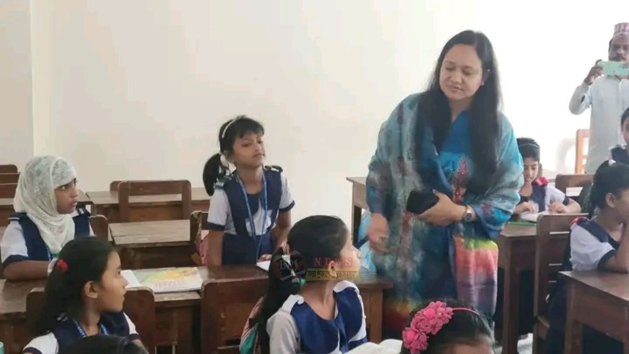 বাবা-মা সন্তানের বন্ধু হলে বিপদ এড়ানো সহজ: বন্দর ইউএনও