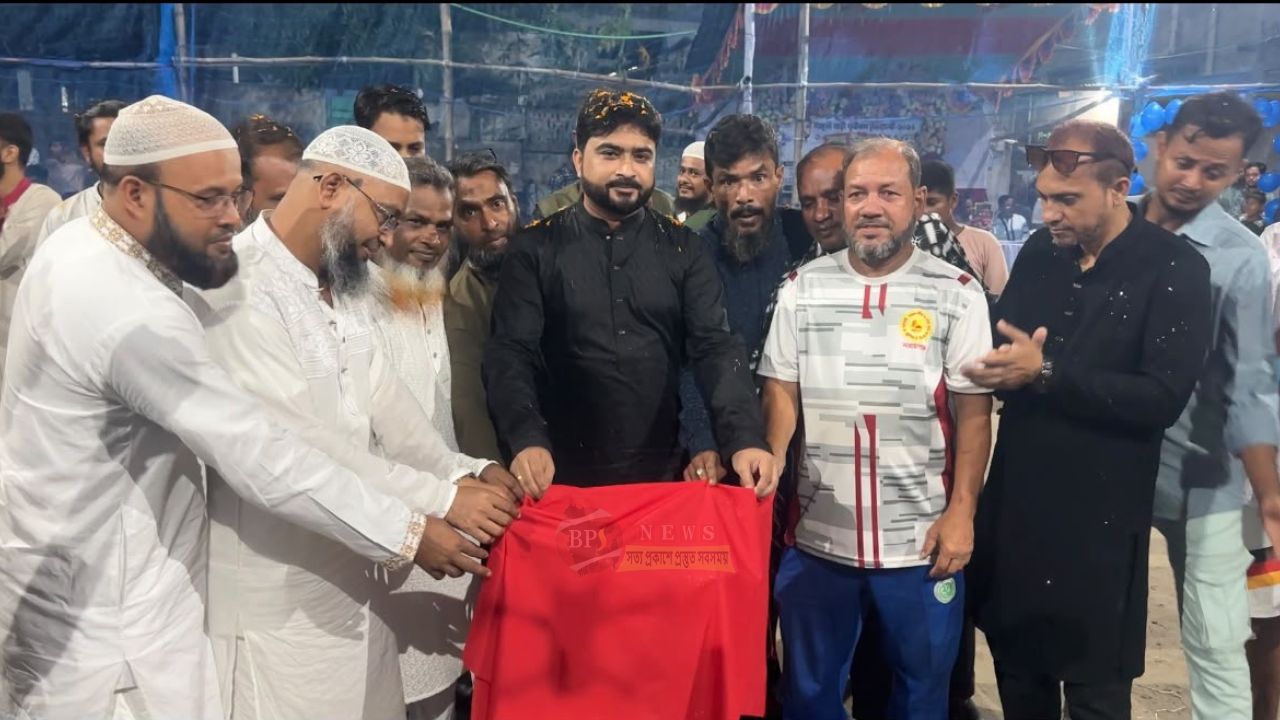 সোহেল মাহমুদের উপস্থিতিতে গাঙ্গুলিবাড়ি ফুটবল টুর্নামেন্টের উদ্বোধন