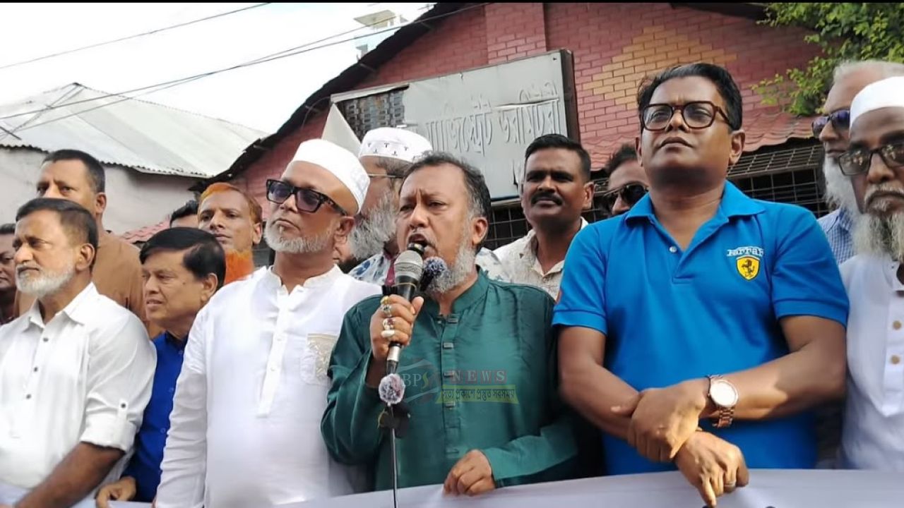 আওয়ামী লীগকে রাজপথে দাঁড়াতে দেওয়া হবে না: টিপু