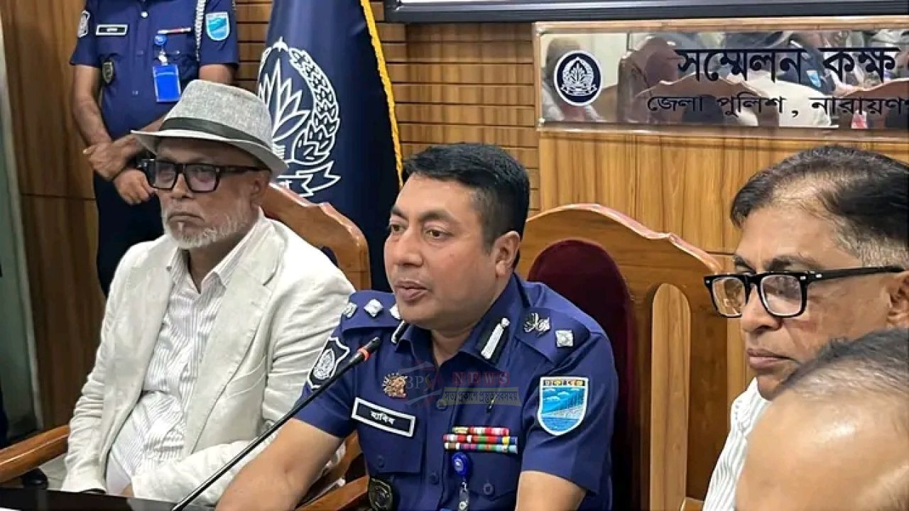 দুর্গাপূজা নির্বিঘ্ন করতে পূজা উদযাপন কমিটির সঙ্গে এসপি হারিবুর রহমানের মতবিনিময়