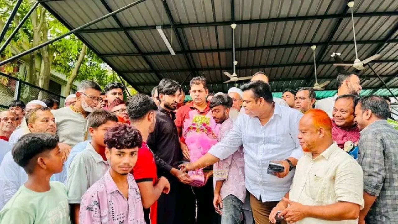 দিপু ভূঁইয়ার হাত ধরে রূপগঞ্জে ছাত্রশিবিরের শতাধিক নেতাকর্মীর ছাত্রদলে যোগদান