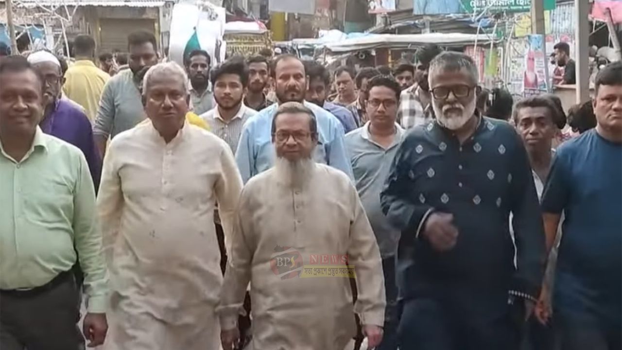 নারায়ণগঞ্জে ১০ পূজামণ্ডপ পরিদর্শন করলেন এমপি আবুল কালাম
