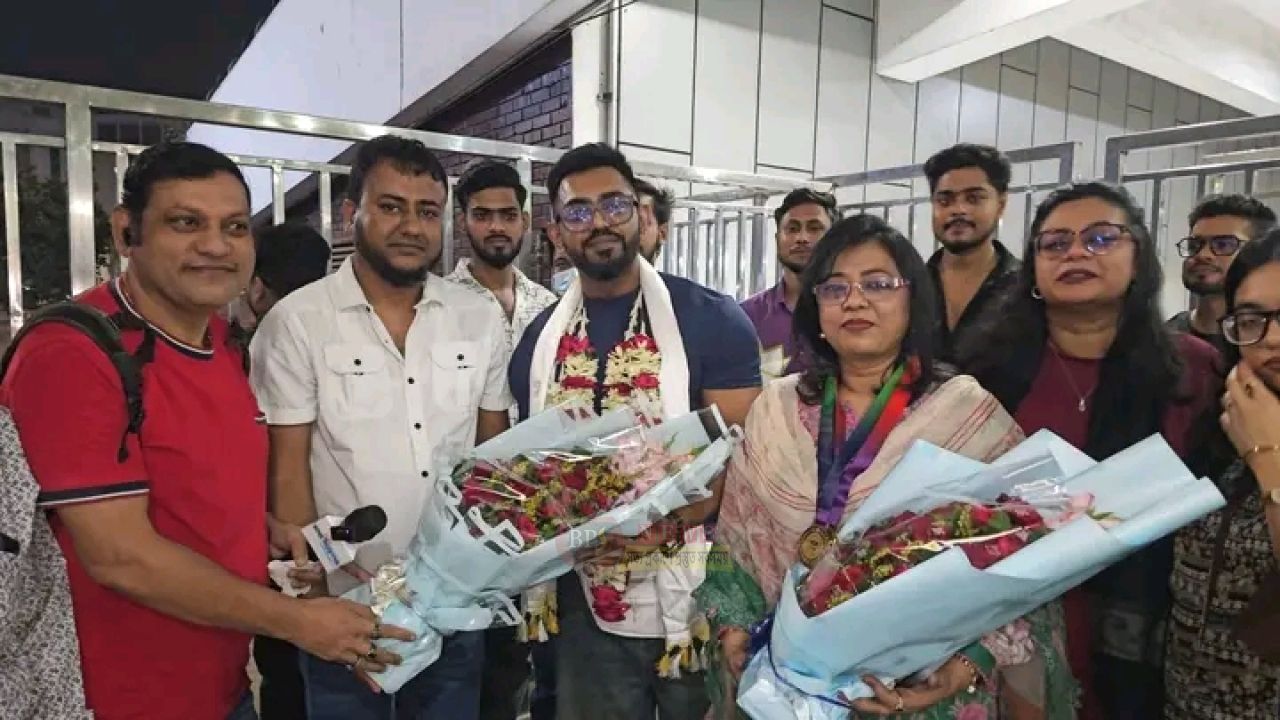 সিঙ্গাপুরে ১ স্বর্ণ ও ২ ব্রোঞ্জ জিতে দেশে ফিরলেন তাইহান সোয়াদ