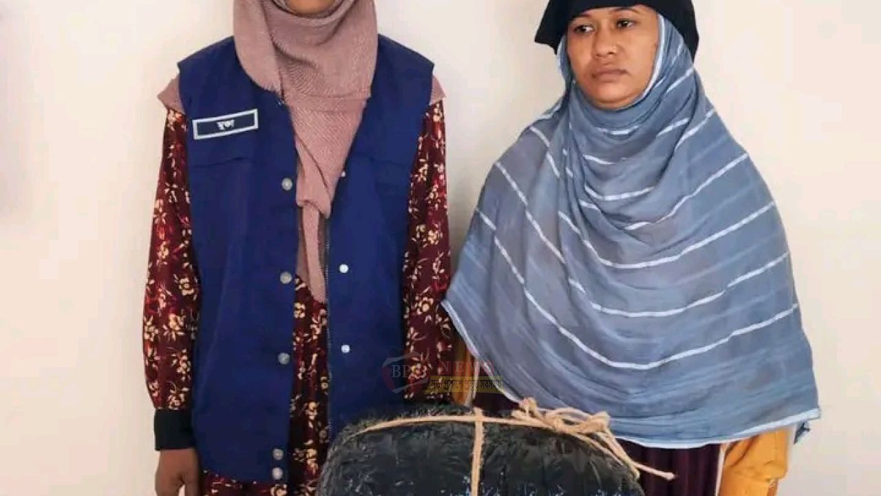 ফতুল্লায় ৪ কেজি গাঁজাসহ নারী গ্রেপ্তার