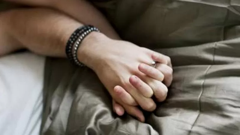 স্ত্রী কে পরকিয়া প্রেম থেকে দূরে রাখার উপায়