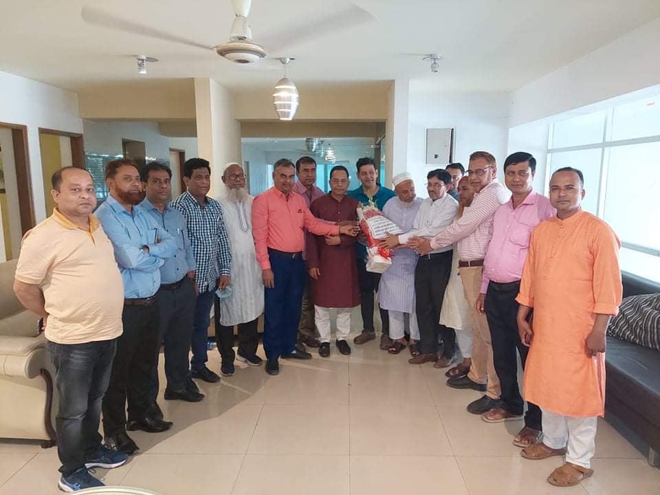 মোস্তাফিজুর রহমান দিপু ভুইয়া`কে ফুলের শুভেচ্ছা