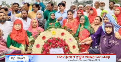 সোনারগাঁয়ের ঐতিহাসিক বিজয় স্তম্ভে ফুল দিয়ে এমপি খোকার শ্রদ্ধা নিবেদন