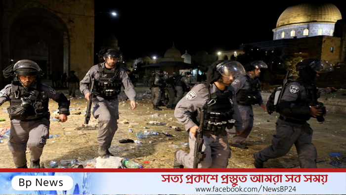 রক্তাক্ত আল-আকসা মসজিদে ঢুকে ইসরায়েলি বাহিনীর বর্বর হামলা | Jerusalem_Clash