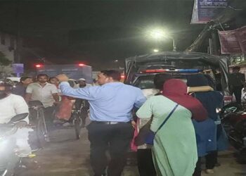 সরাত জাহান বাঁধন নামে এক আবাসিক ছাত্রী আহত