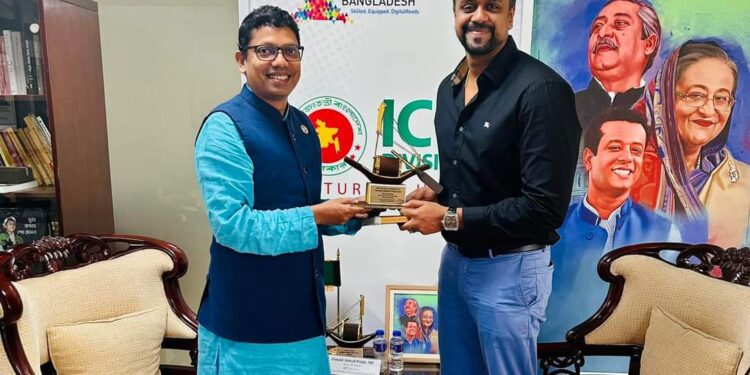 আইসিটি প্রতিমন্ত্রী পলকের নৌকা পেলেন অয়ন ওসমান