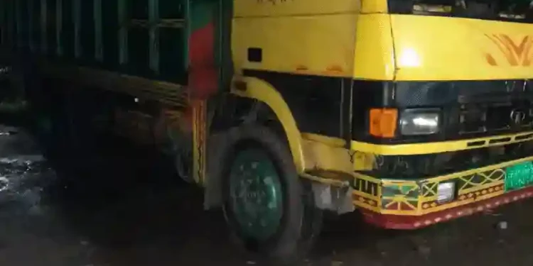 শিবচরের কাওরাকান্দি ঘাট থেকে ট্রাক চুরি,থানায় অভিযোগ