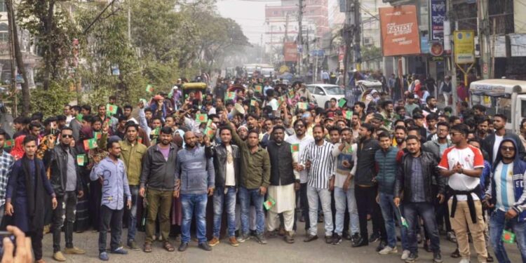 প্রধানমন্ত্রীর জনসভায় আজমেরী ওসমানের নির্দেশে মনির ও অলিদের নেতৃত্বে শোডাউন