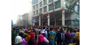 না.গঞ্জে রাসেল গার্মেন্টসে শ্রমিক বিক্ষোভ