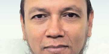 নারায়ণগঞ্জ-৪ আসনের মনোনয়নপত্র সংগ্রহ করেছেন ইলিয়াস আহমদ