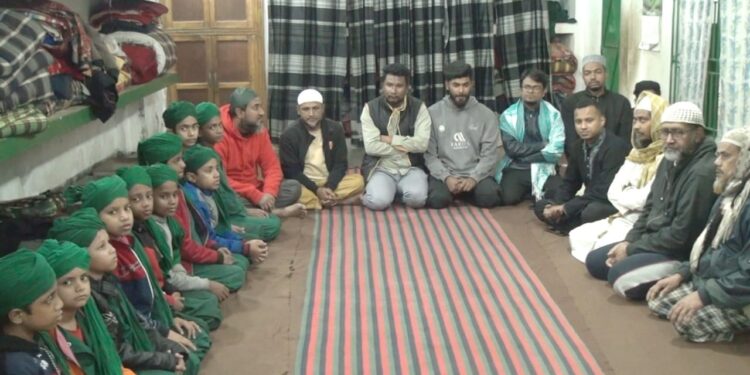 খালেদা জিয়ার আত্মার মাগফিরাত কামনায় ছাত্রদল নেতা নিরবের কোরআন খতম ও দোয়া