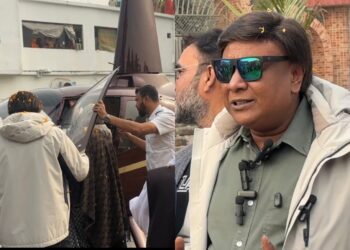 মা কে হেলিকপ্টারে উড়িয়ে স্বপ্নপূরণ করলেন ছেলে