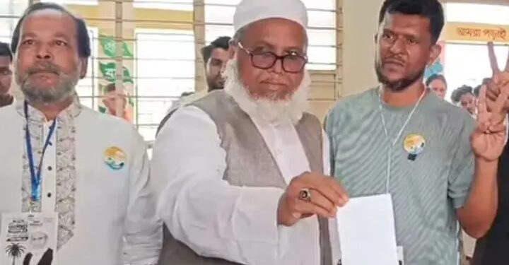 ভোট দিলেন বিএনপি জোটের প্রার্থী মনির কাসেমী