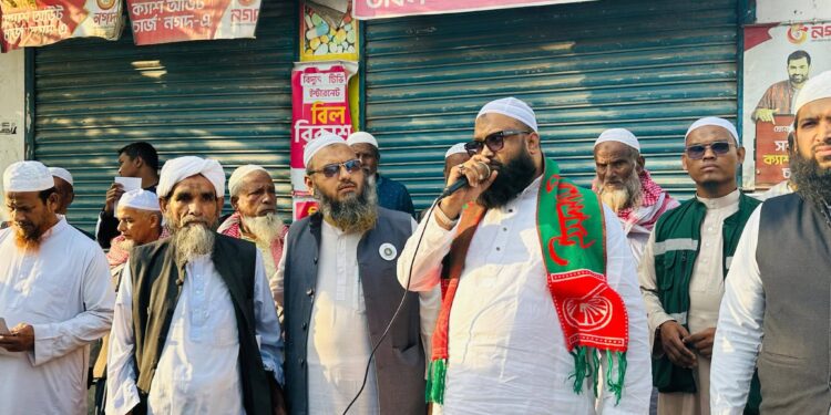 ব্যানার ছেঁড়ার অভিযোগ: ধৈর্যকে দুর্বলতা ভাববেন না, হুঁশিয়ারি ইসমাঈল সিরাজীর