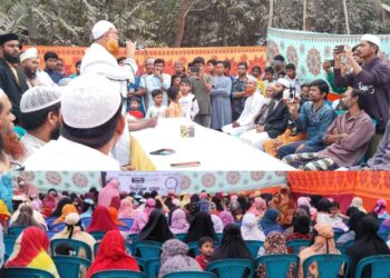 দেওয়াল ঘড়ি মার্কার প্রার্থী সিরাজুল মামুনে পক্ষে ১৯ নং ওয়ার্ডে মহিলা সমাবেশ অনুষ্ঠিত