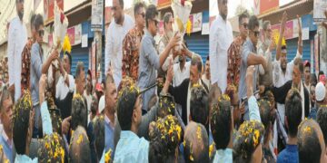 ২৫নং ওয়ার্ডে আবুল কালামকে স্বাগত জানিয়ে বিশাল মিছিল নিয়ে যুবদল নেতা জুবায়েরের ফুলের শুভেচ্ছা